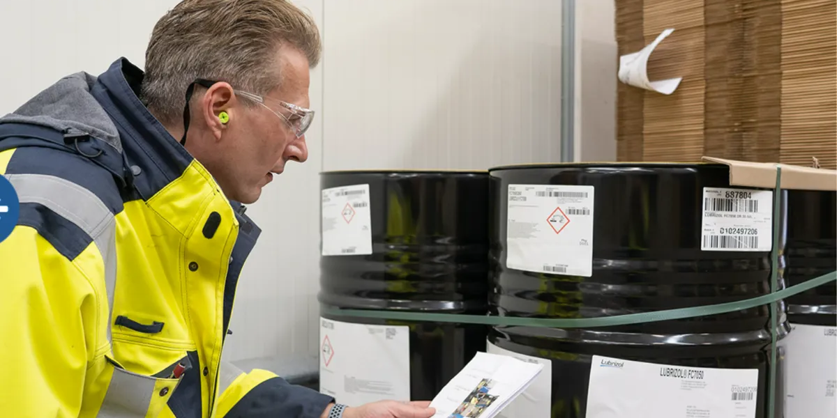 ESSENTIAL SAFETY GUIDELINES FOR WORKING WITH LUBRICANTS