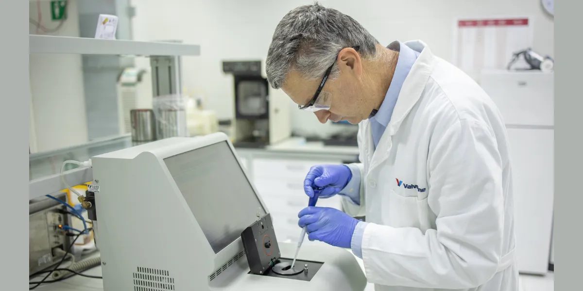 ADVANCED LUBRICANT FORMULATIONS: WHAT HAS CHANGED IN THE PAST DECADE